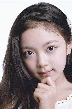 邓燕歌个人资料,才华横溢的青年才俊，多领域成就斐然